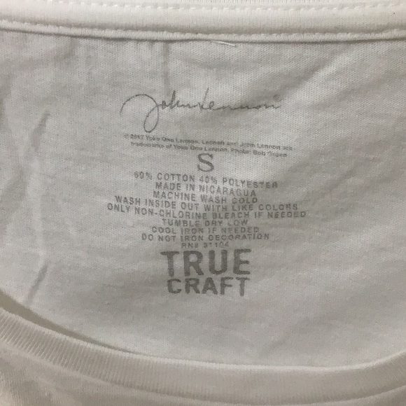 🎄GRAPHIC John Lennon TEE NWOT size S - Picture 4 of 4